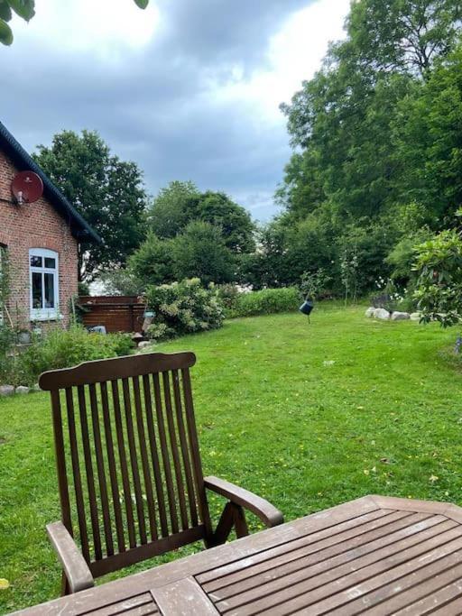 Krimhof Lägenhet Maasbull Exteriör bild